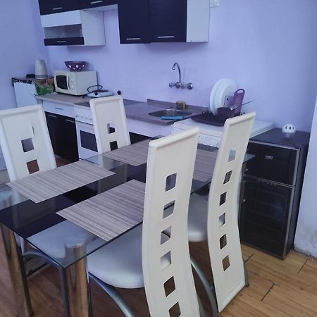 Малък Апартамент В Центъра На Гр.Бургас Burgas Extérieur photo