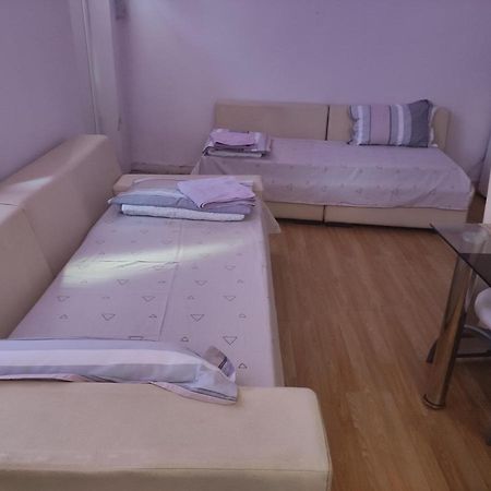 Малък Апартамент В Центъра На Гр.Бургас Burgas Extérieur photo